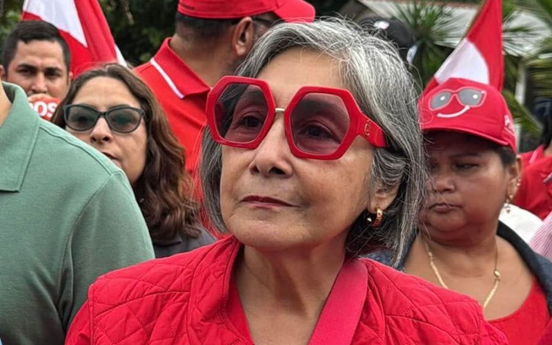 Espinoza denuncia riesgos para el orden constitucional en Tegucigalpa