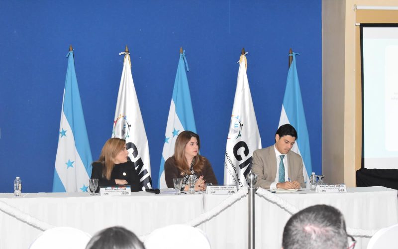 Cámaras de comercio cuestionan presiones del oficialismo al CNE