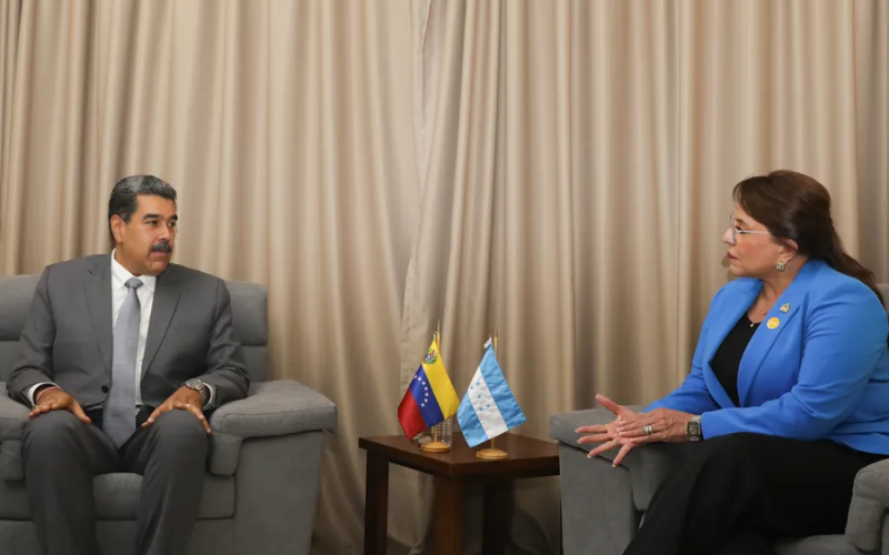 La salida de Maduro intensifica tensiones en el Partido LIBRE y redefine la política en Honduras