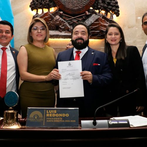 Conflicto en el Congreso Hondureño por Nueva Comisión