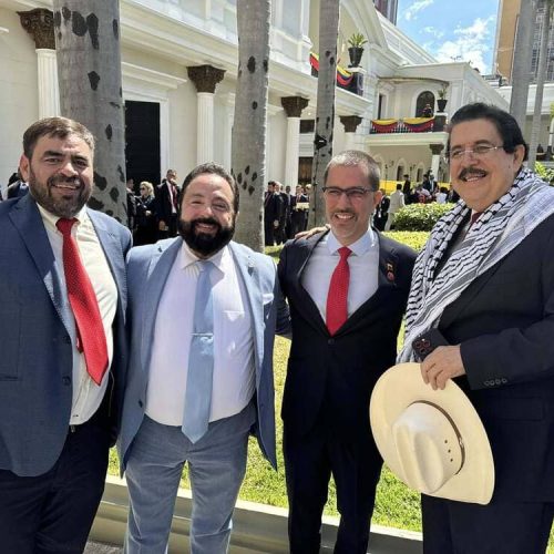 Milton Benítez y «El Perro Amarillo»: Bajo fuego por rumores y acusaciones